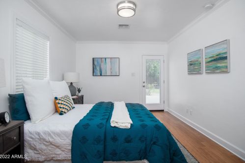 1242 Edgemont Ave, Phoenix AZ 85035-1735 exterior