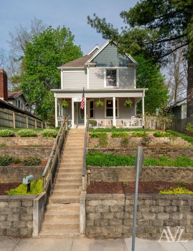 19 Benjamin Ave, Grand Rapids, MI 49506-1627