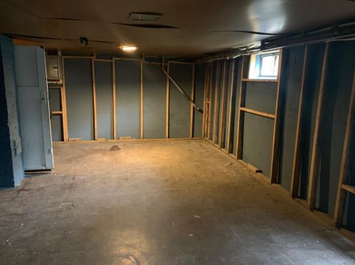 1880 Jarman St, Meskegon MI 49442-5735 exterior