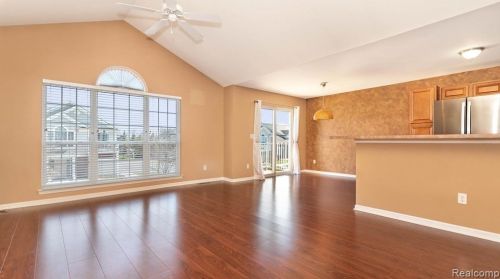 16855 Dover Dr, Northville MI 48168-6505 exterior