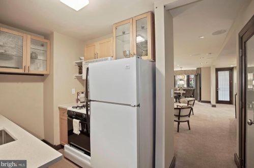 1406 Swann St, Washington DC  20009-3904 exterior