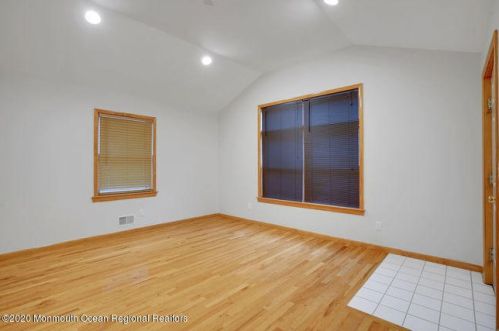 338 New Central Ave, Jackson Twp NJ 08527-2952 exterior