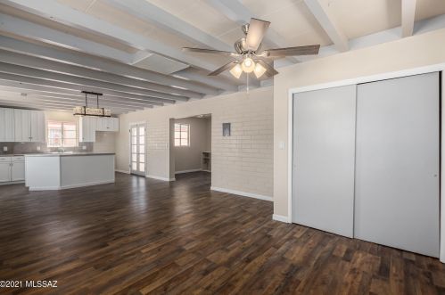 2305 19th St, Tucson AZ  85719-7016 exterior