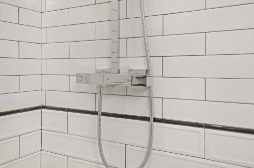 1323 Nelson St, Chicago IL 60657-3103 exterior