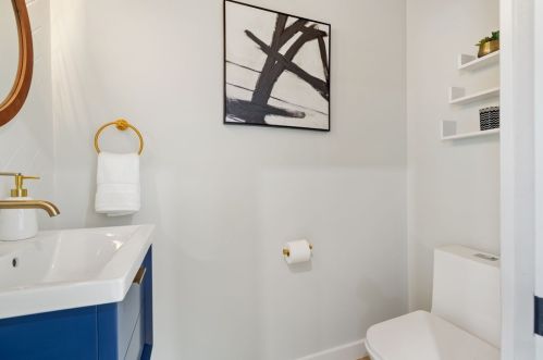 5105 Holmes St, Pittsburgh PA  15201-2433 exterior