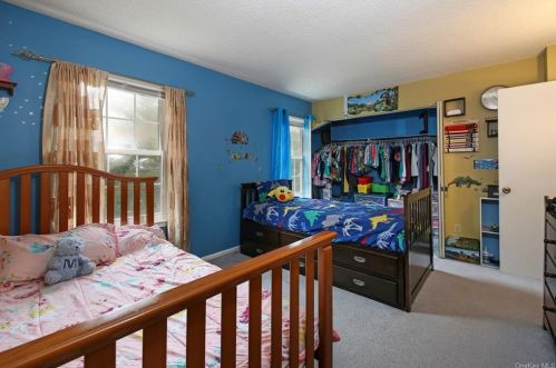 58 Campus Rd, Peekskill NY 10566-2554 exterior