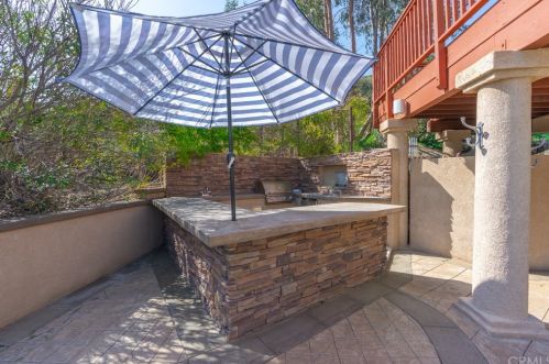 31345 Avenida Del Reposo, Temecula CA 92591-1724 exterior