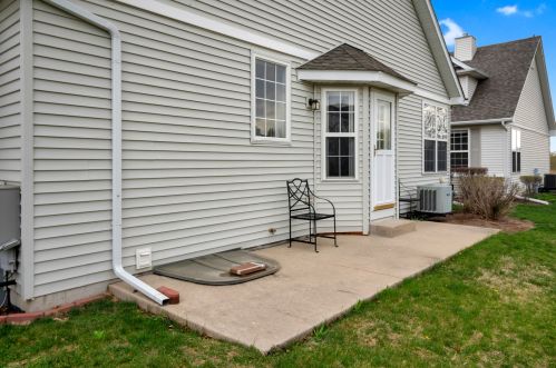 1635 Augusta Ln, Joliet IL 60404-8180 exterior