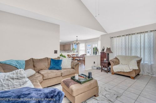 15 Emily Dr, Old Bridge NJ 08857-3809 exterior