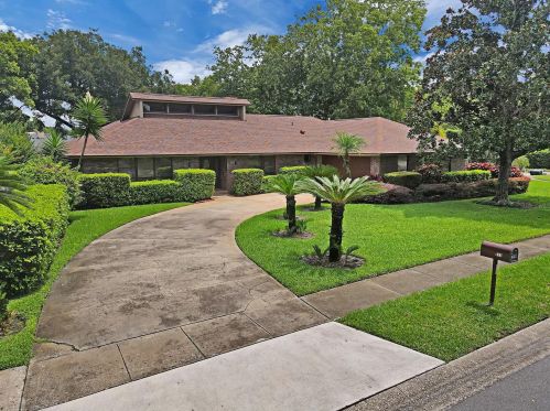 421 Spring Valley Ln, Altamonte Springs, FL 32714-5827