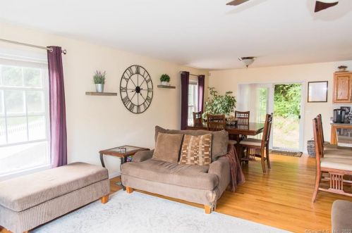 639 Old Colony Rd, Meriden CT 06451-6301 exterior