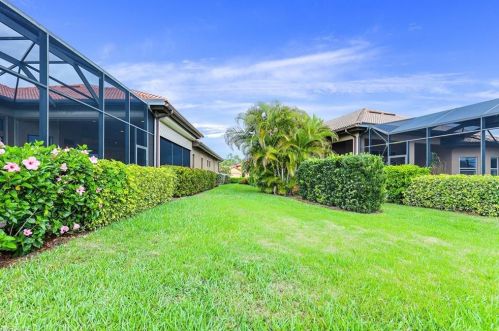 6601 Caldecott Dr, Naples FL 34113-3196 exterior