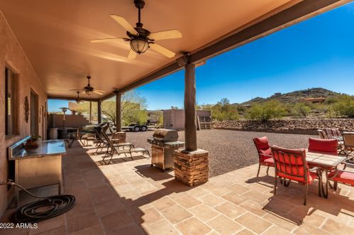 38509 34th Ave, Phoenix, AZ 85086-8357