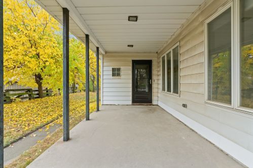 9022 Rockwell Ave, Chicago IL 60805-1314 exterior