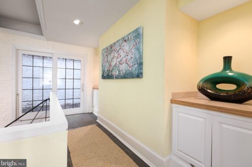 203 3 St, Washington DC 20003-1903 exterior