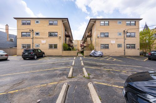 4659 Milwaukee Ave, Chicago IL  60630-3631 exterior