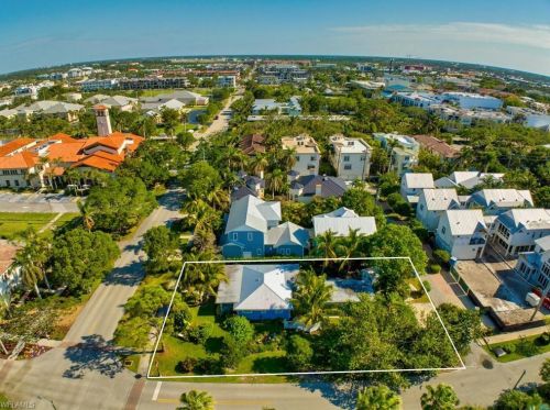 510 3 Ave, Naples FL 34102-6315 exterior