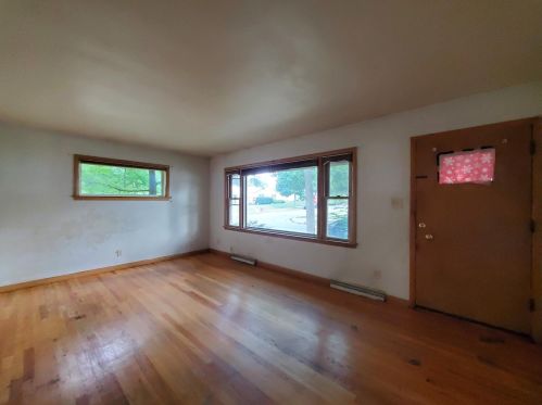 7100 Hope Ave, Milwaukee WI 53216-1058 exterior