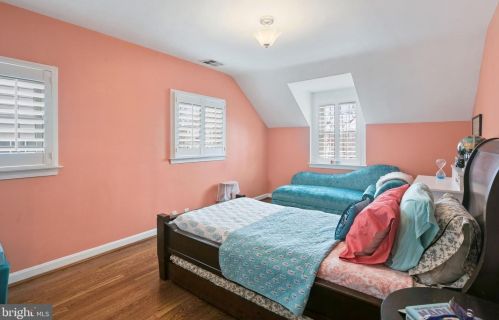 804 Enderby Dr, Alexandria VA 22302-2224 exterior