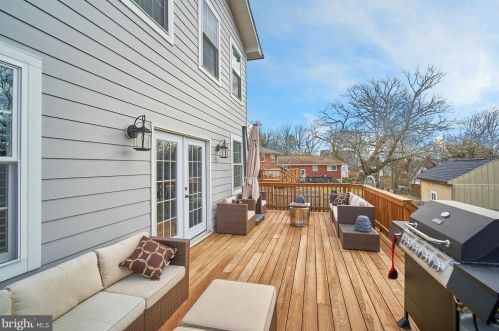 4058 Taney Ave, Alexandria VA 22304-2438 exterior