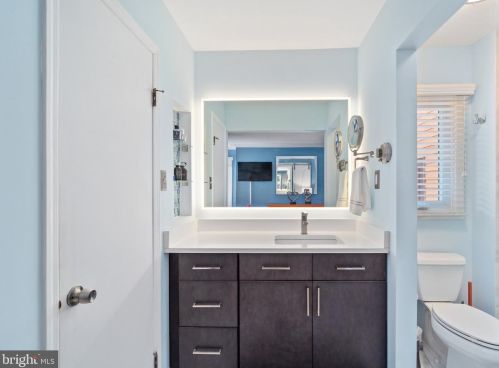 9 Riverbend Dr, New Brunswick NJ 08902-1100 exterior