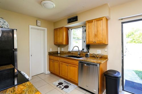 5140 20 Ct, Naples FL exterior