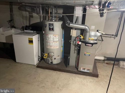 2545 Alder St, Philadelphia PA 19148-4908 exterior