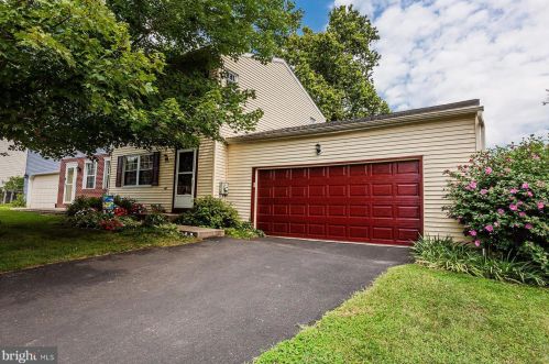 1034 Monticello Ln, Lancaster, PA 17603-9407