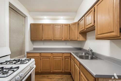 907 Racine Ave, Chicago IL 60643-5402 exterior