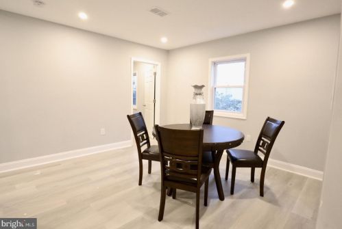 9314 Academy Rd, Philadelphia PA  19114-3523 exterior