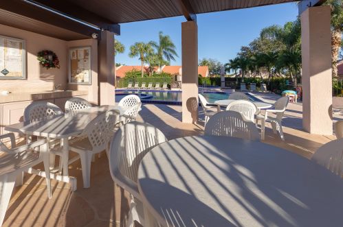 3327 La Prado Ct, Fort Pierce FL  34952-6111 exterior