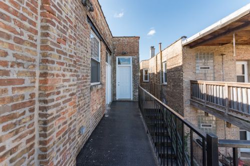 1443 Washtenaw Ave, Chicago IL 60622-1632 exterior