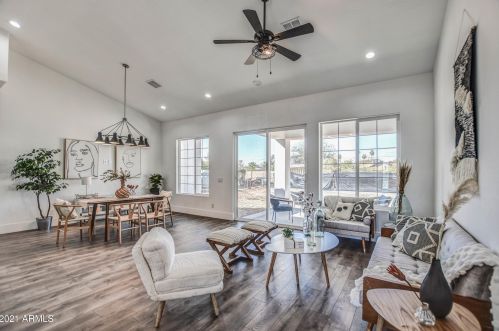 6434 12 St, Phoenix AZ 85086-4804 exterior