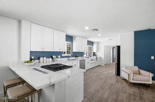 6834 13th St, Phoenix AZ  85014-1124 exterior