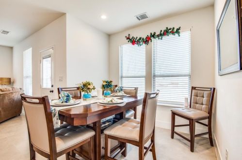 3826 Aransas St, Dallas TX 75212-1307 exterior