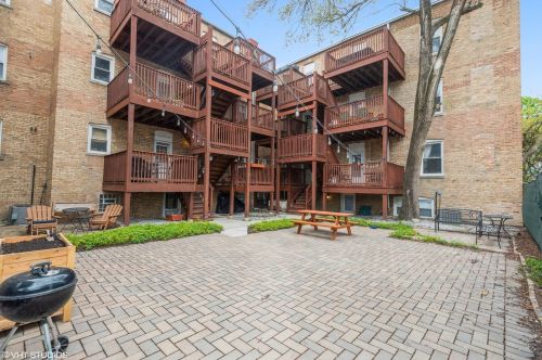 2717 Sawyer Ave, Chicago IL 60623-4739 exterior