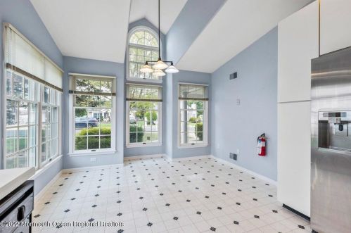 313 Devon St, Lakehurst NJ 08759-4636 exterior