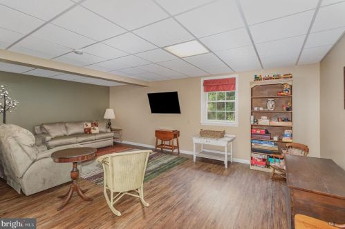 7136 Un Deposit Rd, Hummelstown PA 17036-9505 exterior