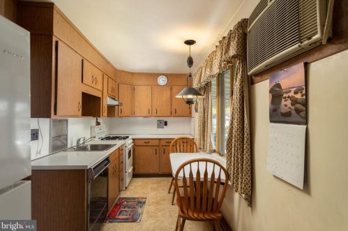 430 Bert Ave, Trenton NJ 08629-2613 exterior