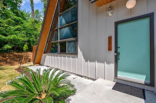 3878 Foxford Dr, Atlanta, GA 30340-4407