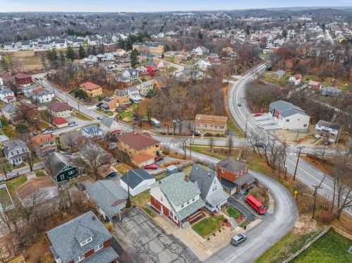 10 Amherst Ave, Pittsburgh PA 15229-1536 exterior