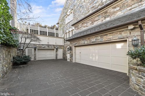 3005 45th St, Washington DC 20016-3528 exterior