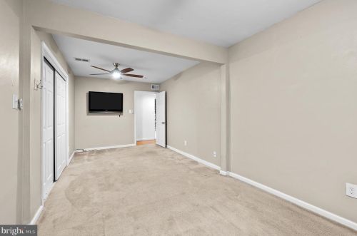 45 Robinson Dr, New Castle DE 19720-1915 exterior