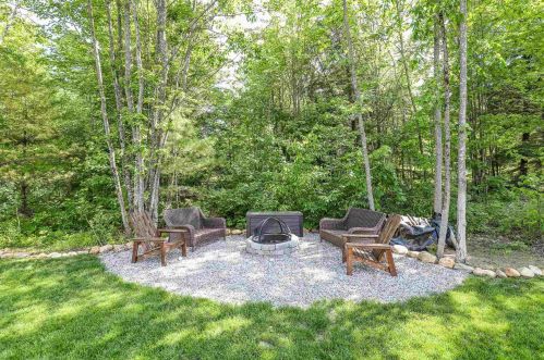 62 Hoit Rd, Concord NH  03301-1804 exterior