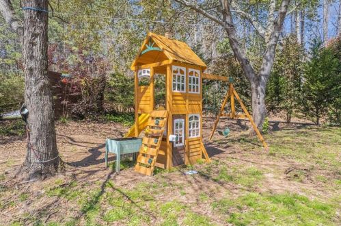 2802 Emerson Lake Dr, Lithonia GA  30078-6642 exterior