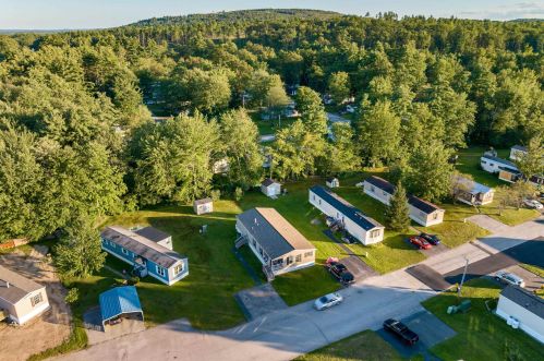 1 Rex Dr, Concord NH 03303-4166 exterior