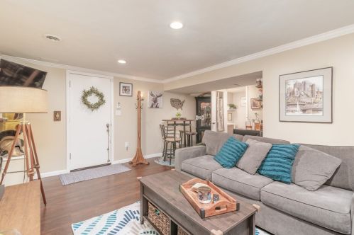 5160 Curry Rd, Pittsburgh PA 15236-2541 exterior