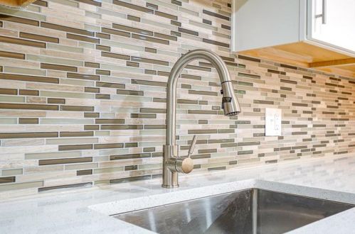 134 Crestwood Dr, Pittsburgh PA  15209-1008 exterior