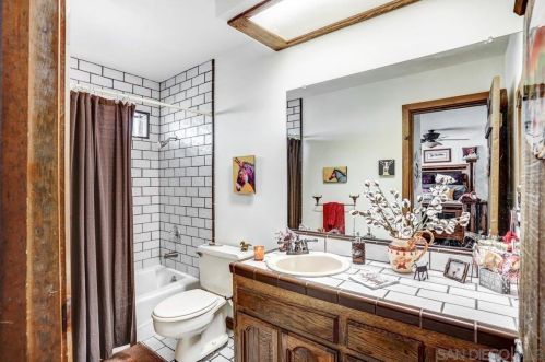 38200 De Portola Rd, Temecula CA 92592-8968 exterior