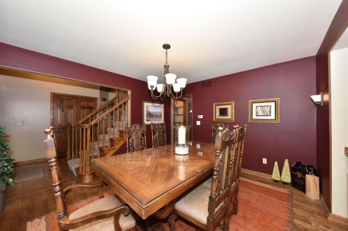 6945 Tesch Ave, Milwaukee WI 53220-2417 exterior